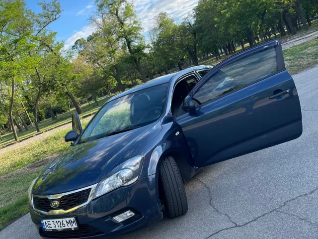 Kia Ceed - фото 3