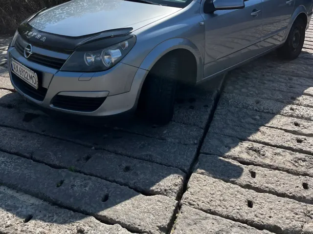 Opel Astra - фото 2