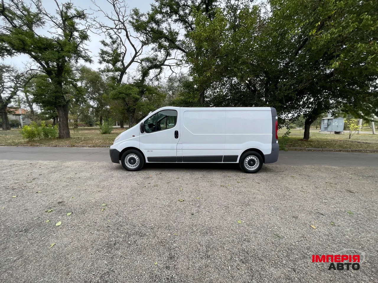 Renault Trafic - фото 7