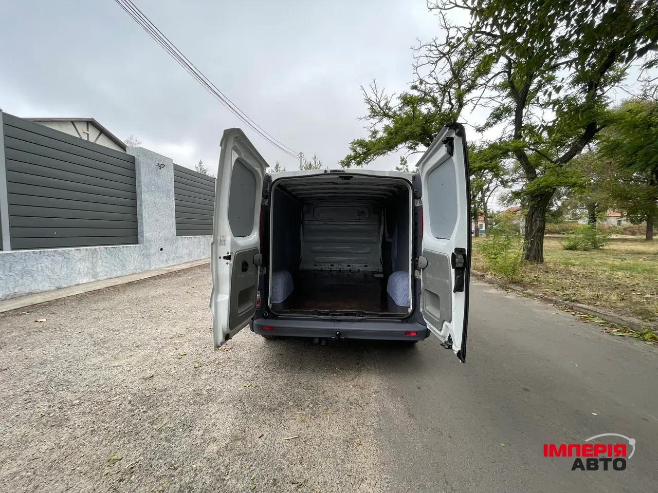 Renault Trafic - фото 15