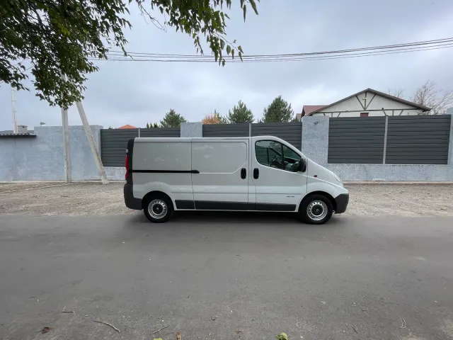 Renault Trafic - фото 4