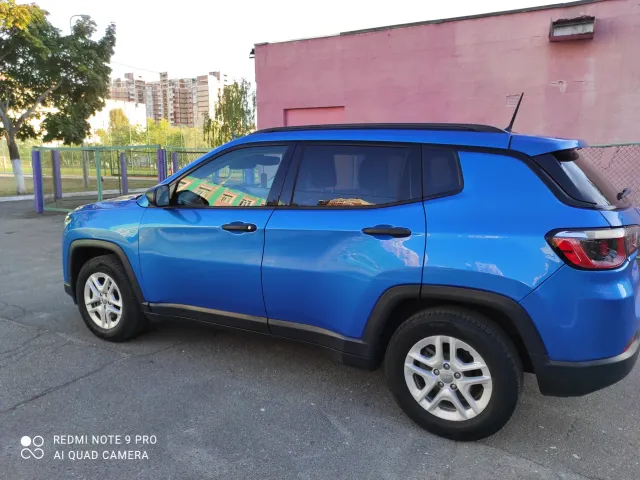 Jeep Compass - фото 2