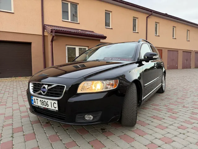 Volvo V50 - фото 4