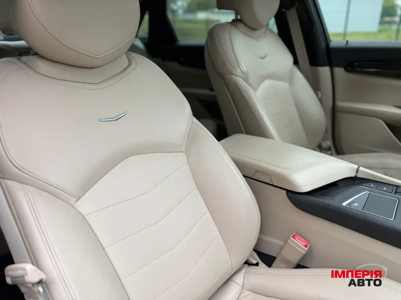 Cadillac CT6 - фото 20