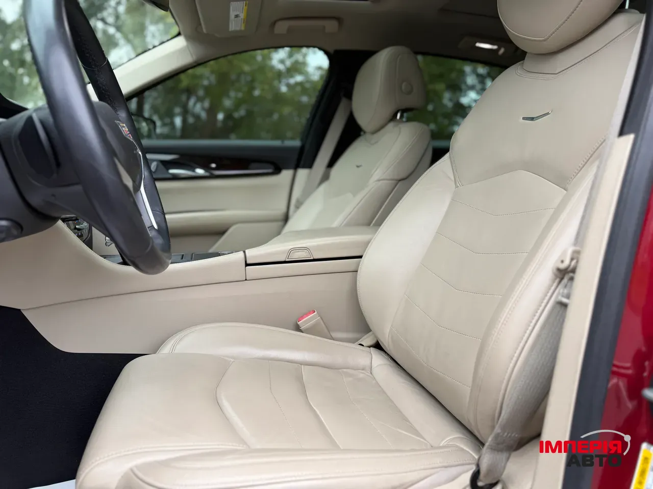 Cadillac CT6 - фото 19