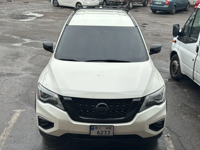 Nissan Pathfinder - фото 1