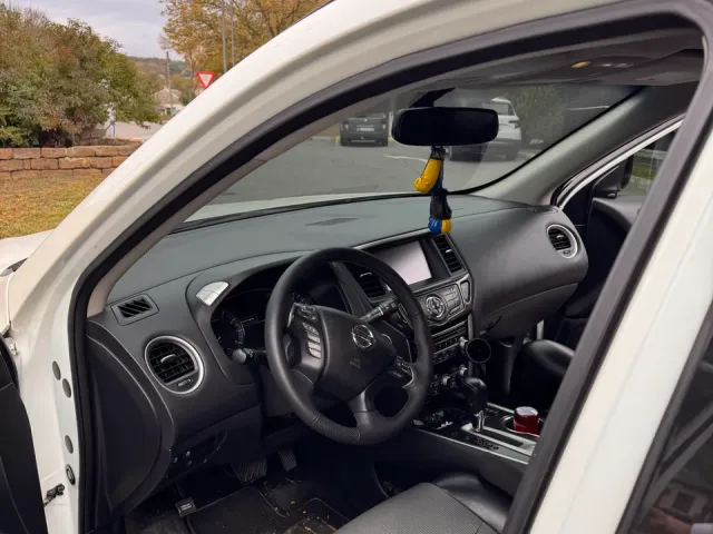 Nissan Pathfinder - фото 3