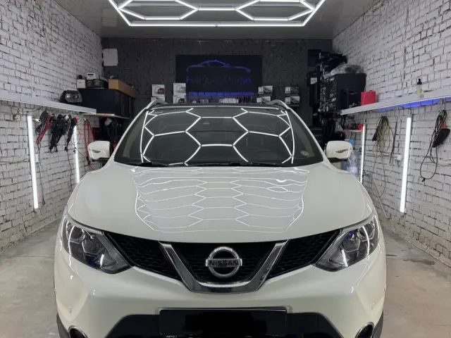 Nissan Qashqai - фото 1