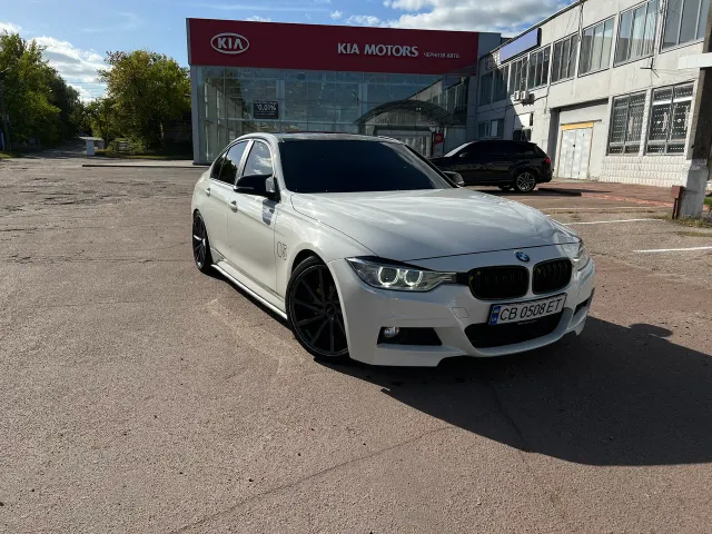BMW 3 серії - фото 1