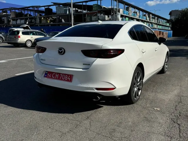 Mazda 3 - фото 5