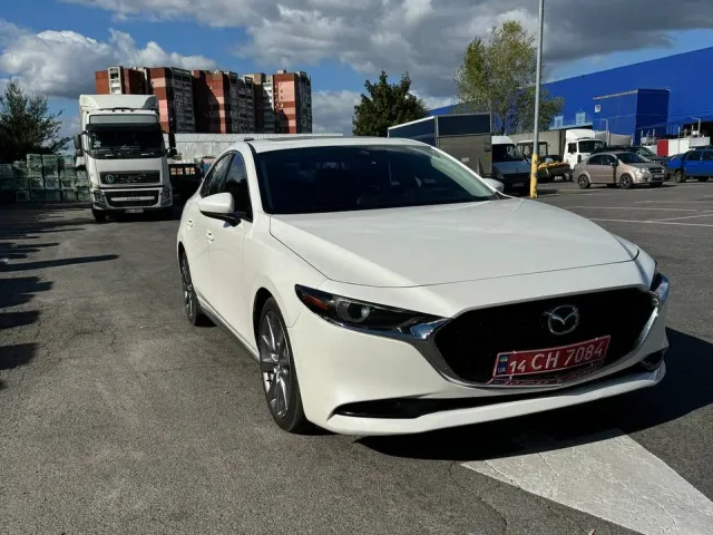 Mazda 3 - фото 2