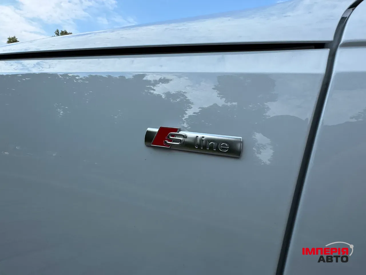 Audi A4 - фото 2