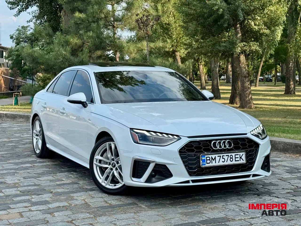 Audi A4 - фото 1