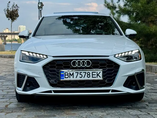 Audi A4 - фото 3
