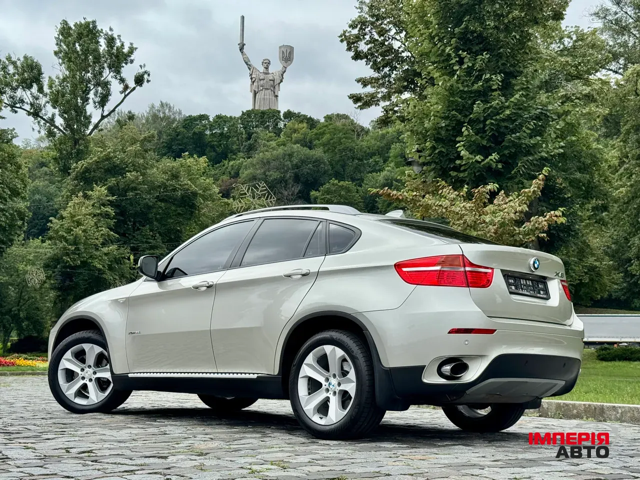 BMW X6 - фото 1