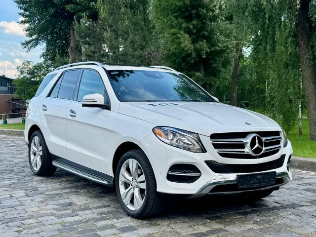 Mercedes-Benz GLE - фото 1
