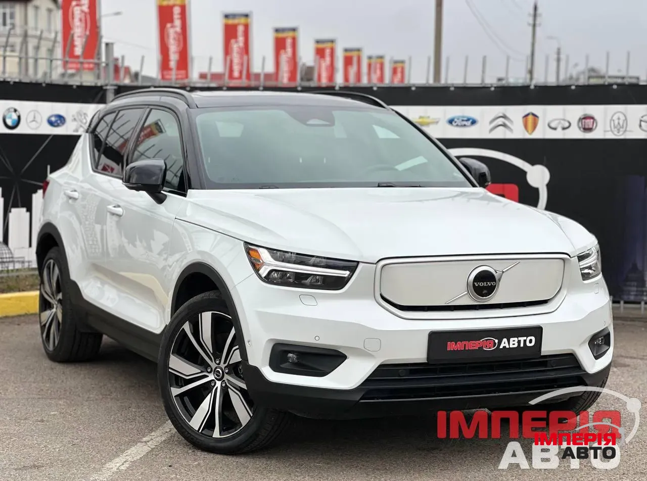 Volvo XC40 - фото 4
