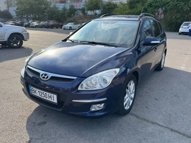 Hyundai i30 - фото 1