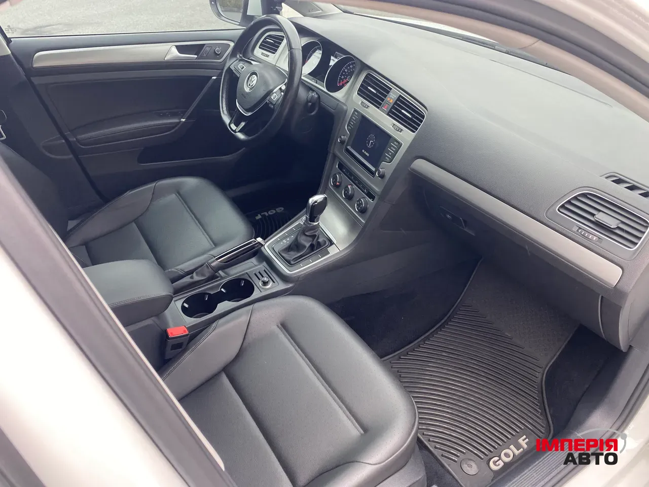 Volkswagen Golf - фото 17