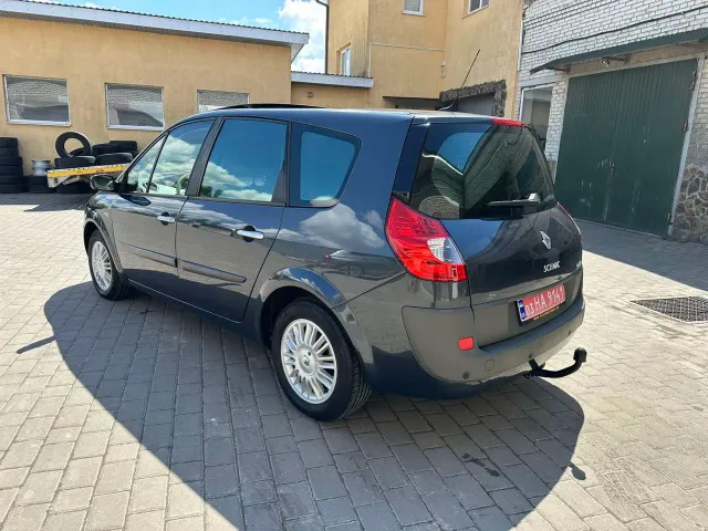 Renault Scenic - фото 2