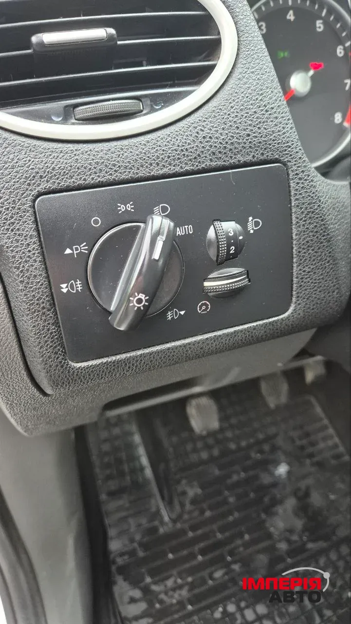 Ford Focus - фото 18