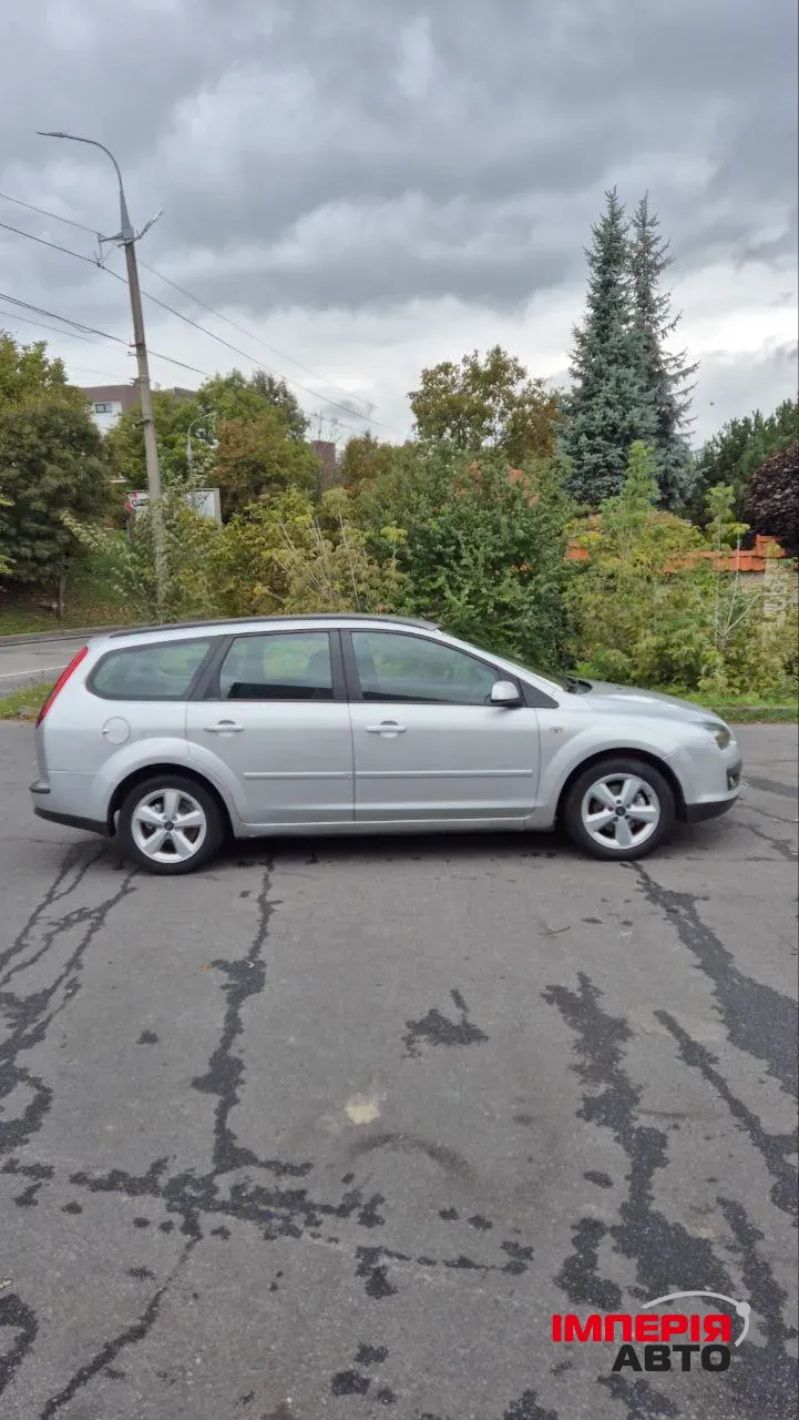 Ford Focus - фото 3