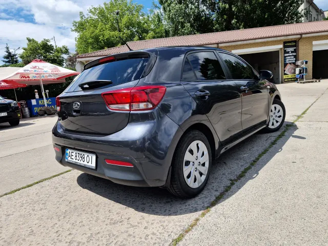 Kia Rio - фото 5
