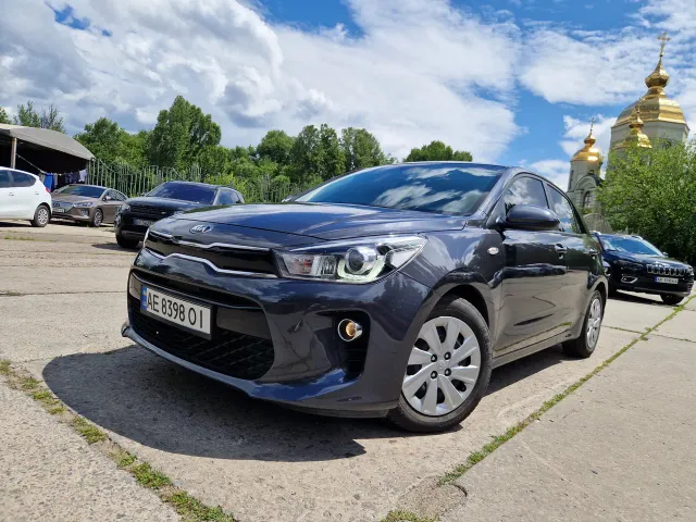 Kia Rio - фото 1