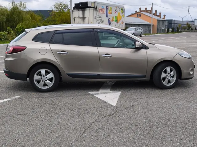 Renault Megane 2011, Чернівці, $7 999 - зображення 2