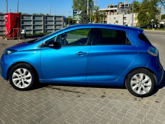 Renault ZOE - фото 5