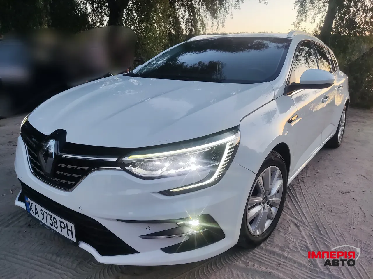 Renault Megane - фото 1