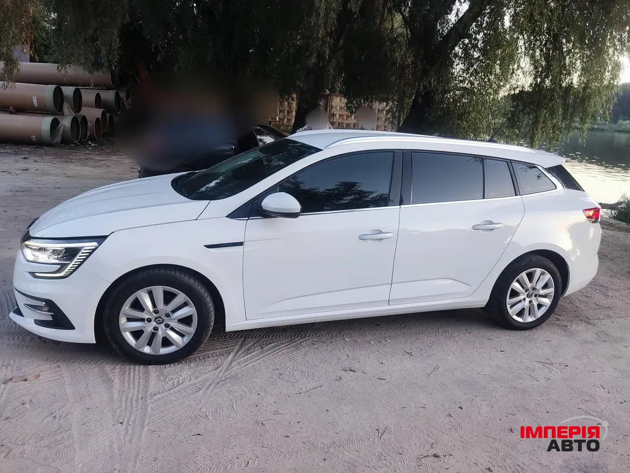 Renault Megane - фото 10