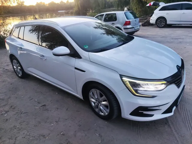 Renault Megane - фото 5
