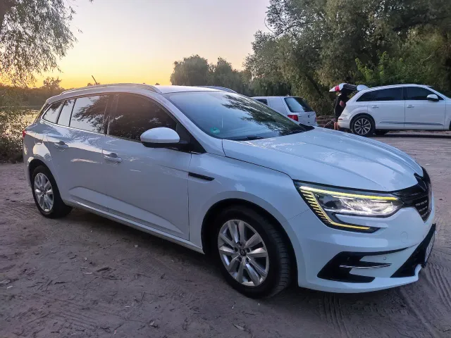 Renault Megane - фото 4