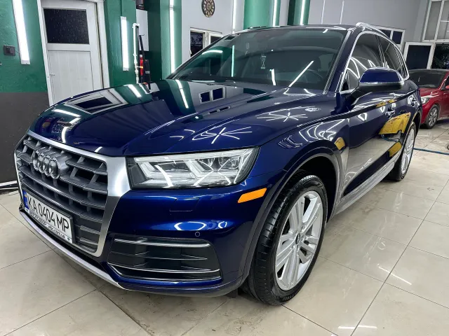 Audi Q5 - фото 1
