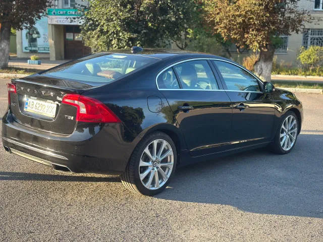 Volvo S60 - фото 5