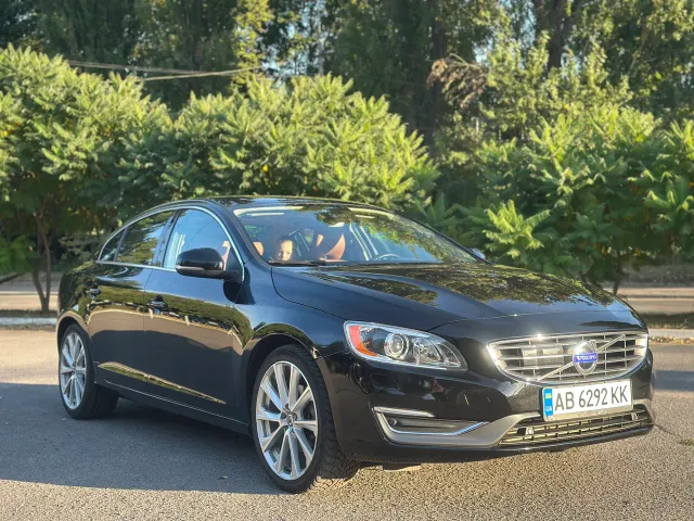 Volvo S60 - фото 2