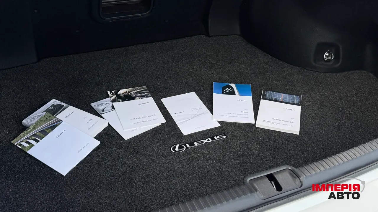 Lexus ES - фото 9
