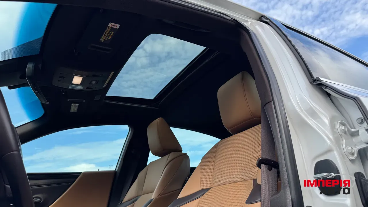 Lexus ES - фото 17