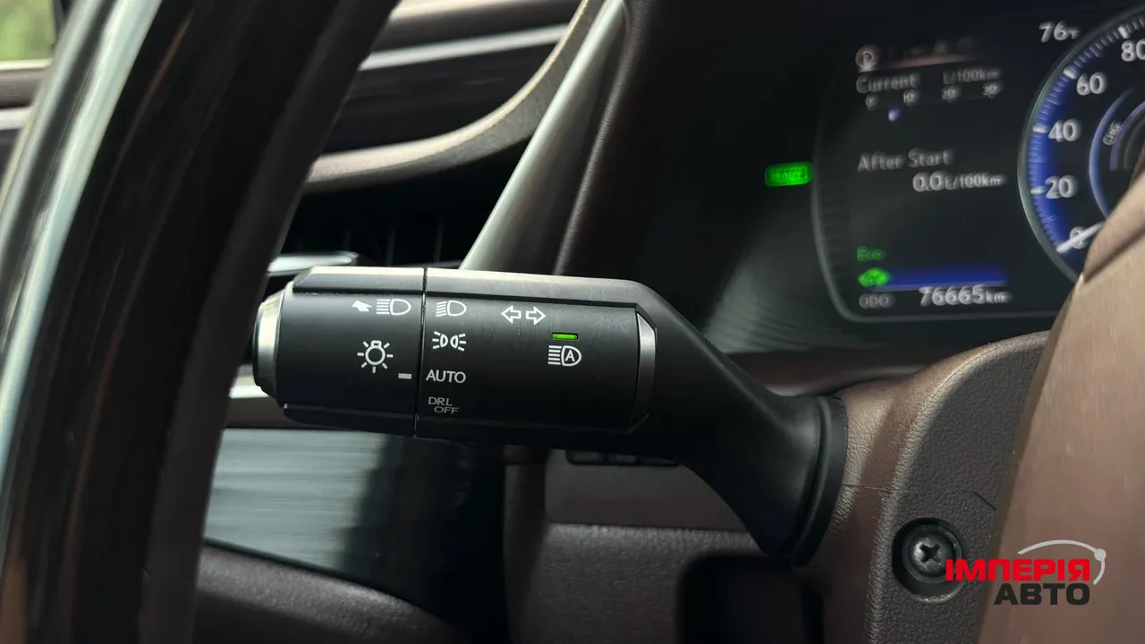 Lexus ES - фото 21