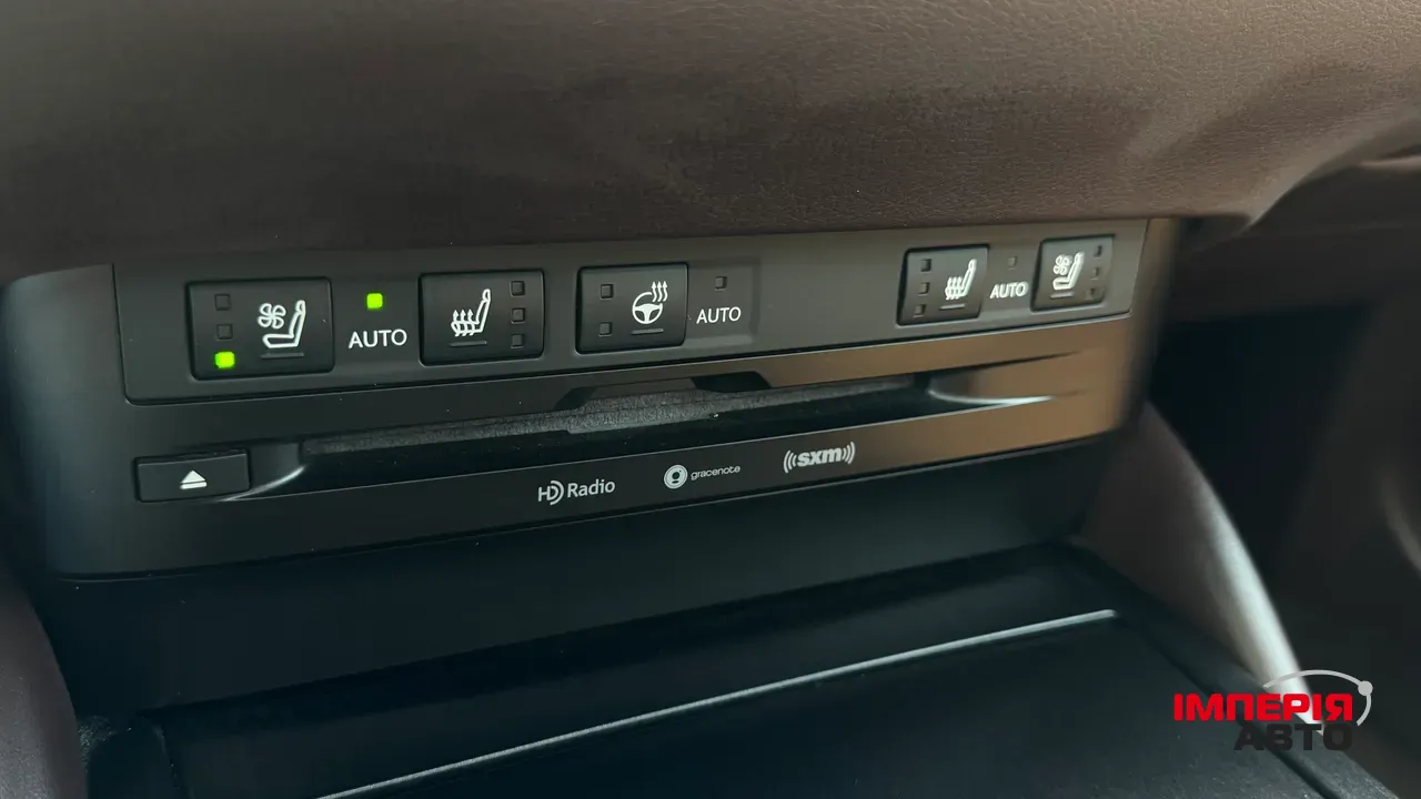 Lexus ES - фото 24