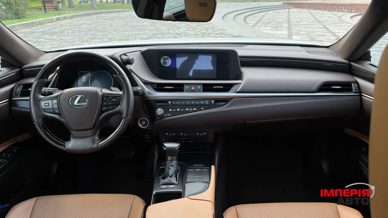 Lexus ES - фото 18