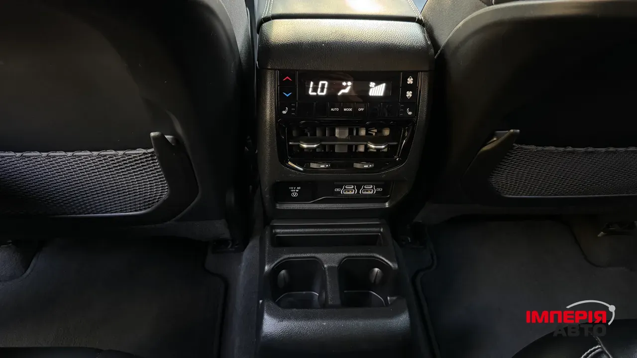 Jeep Grand Cherokee - фото 28