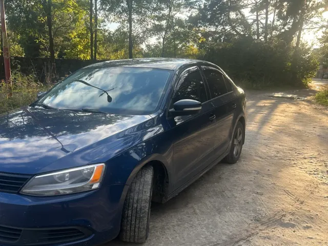 Volkswagen Jetta - фото 1