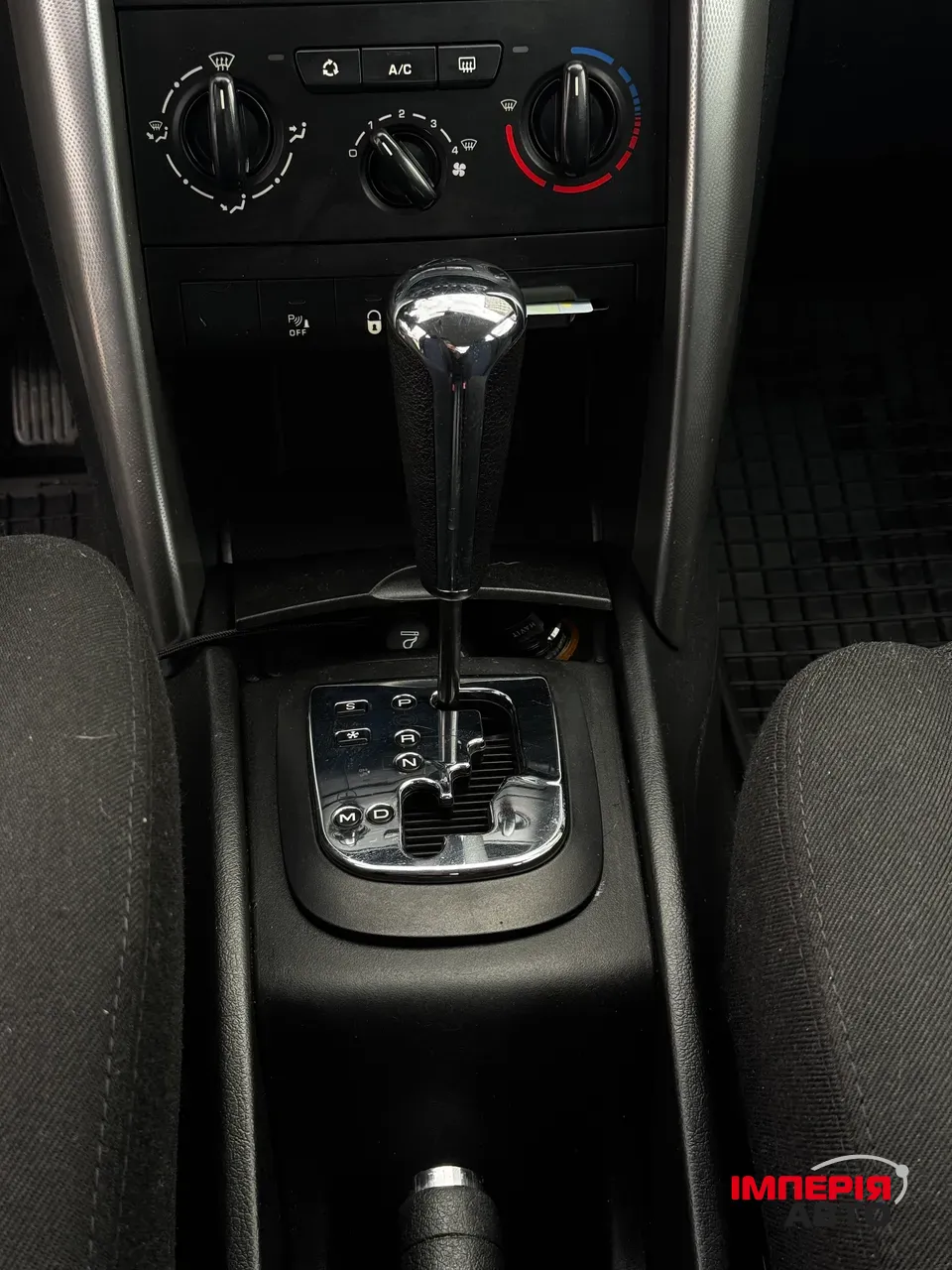 Peugeot 207 - фото 17