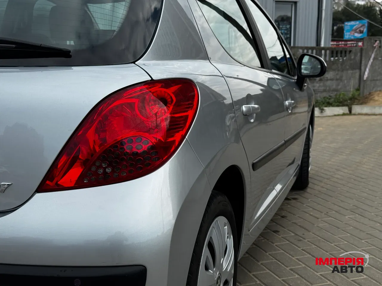 Peugeot 207 - фото 7