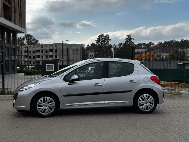 Peugeot 207 - фото 4
