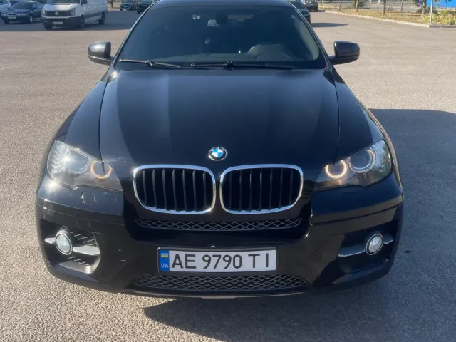 BMW X6 - фото 1