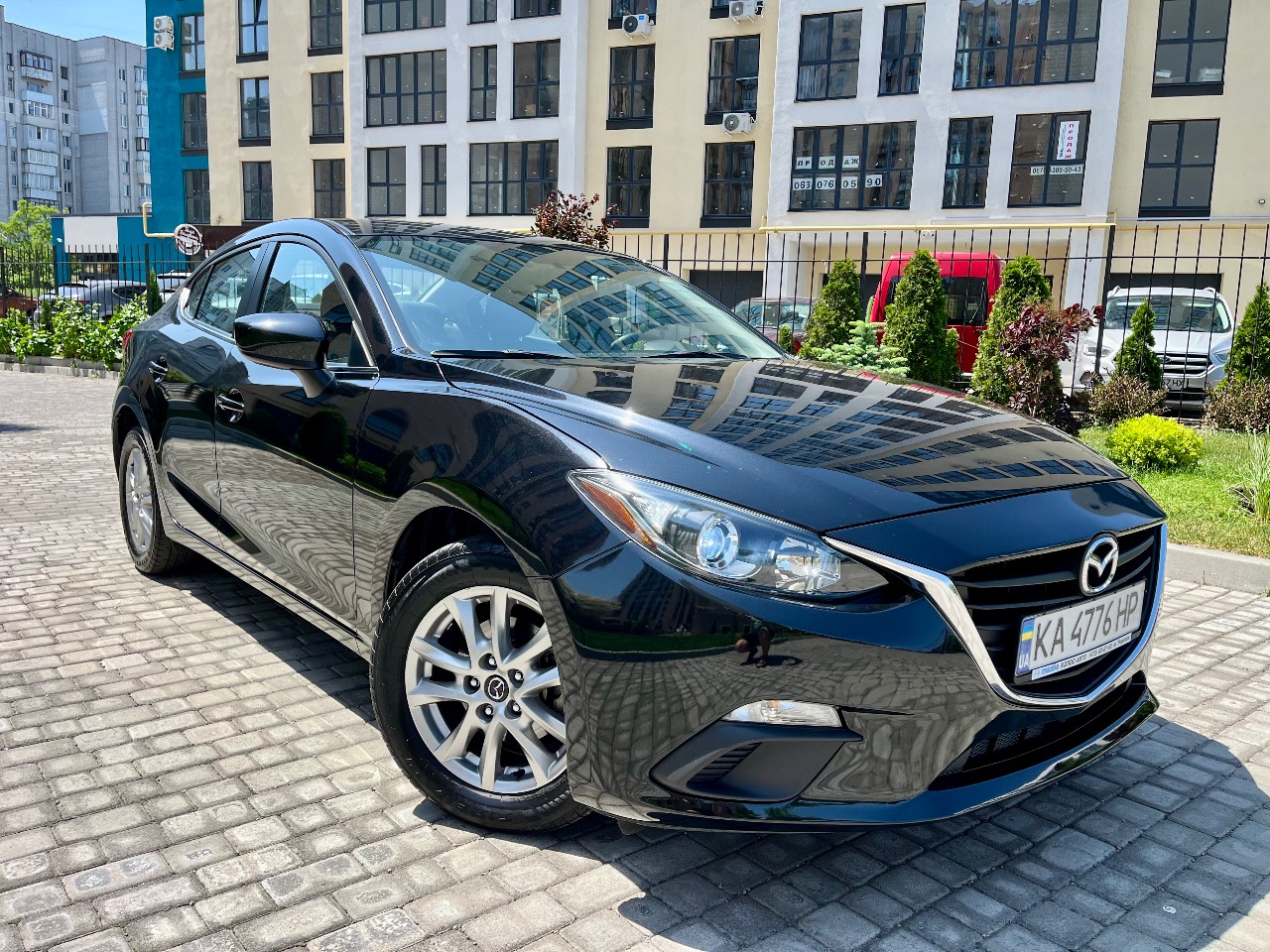 Mazda 3 - фото 1