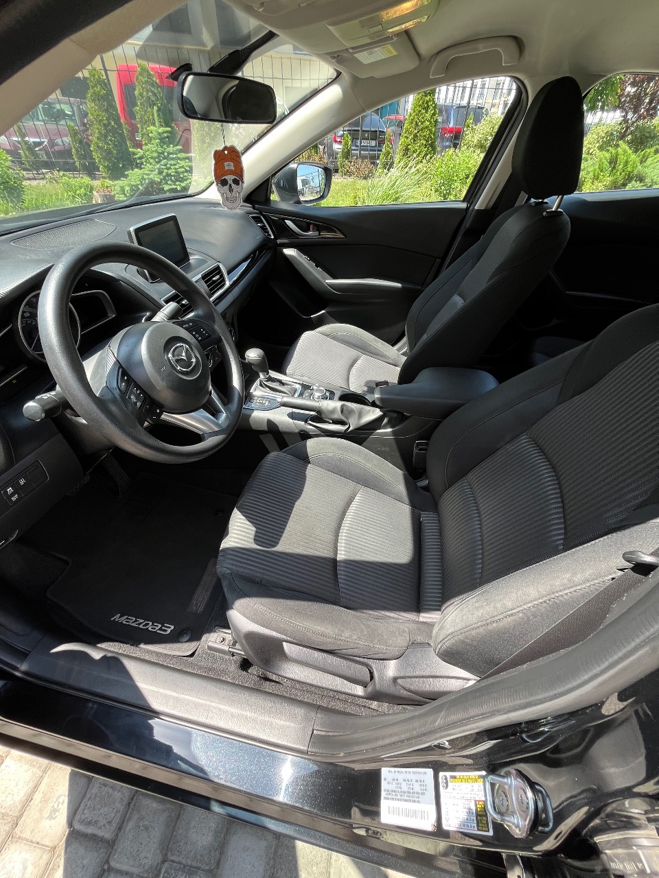 Mazda 3 - фото 5